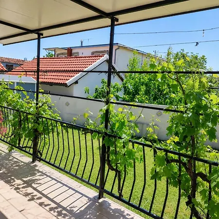 Relax Dom wakacyjny Pirovac